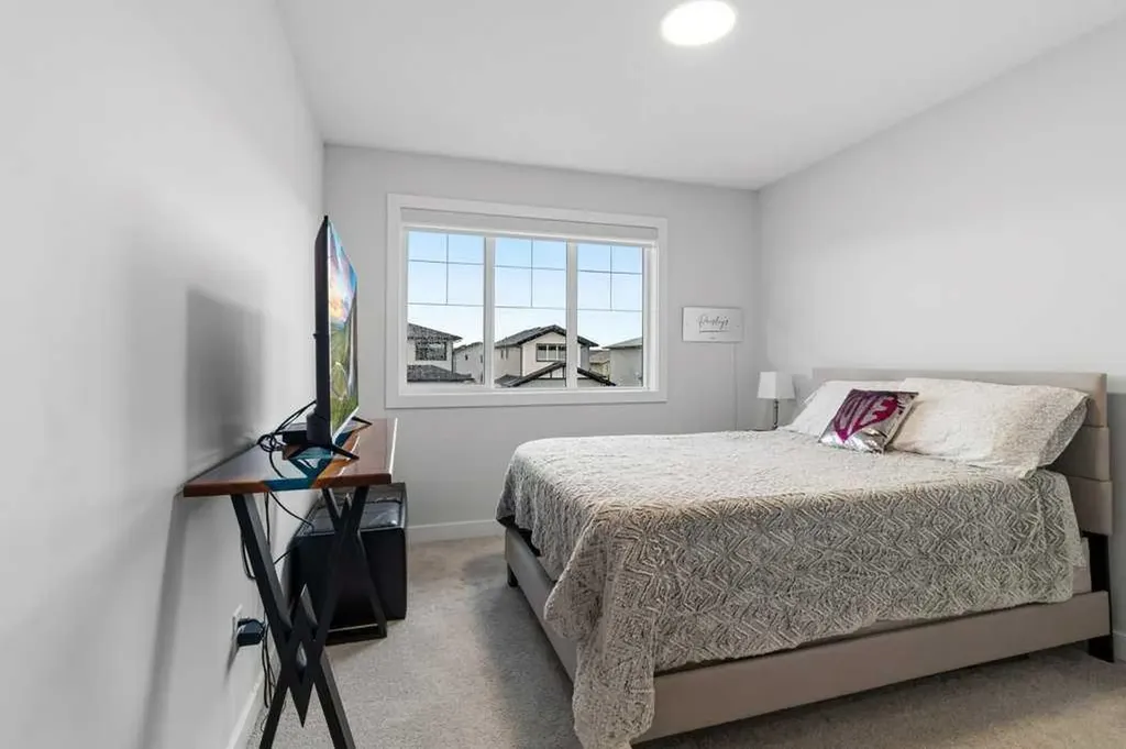 58 Bardwell Way Sylvan Lake AB T4S 0V4
