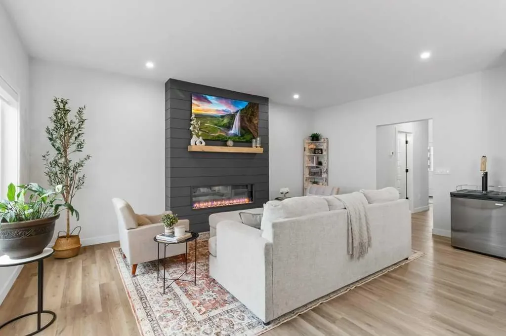 58 Bardwell Way Sylvan Lake AB T4S 0V4