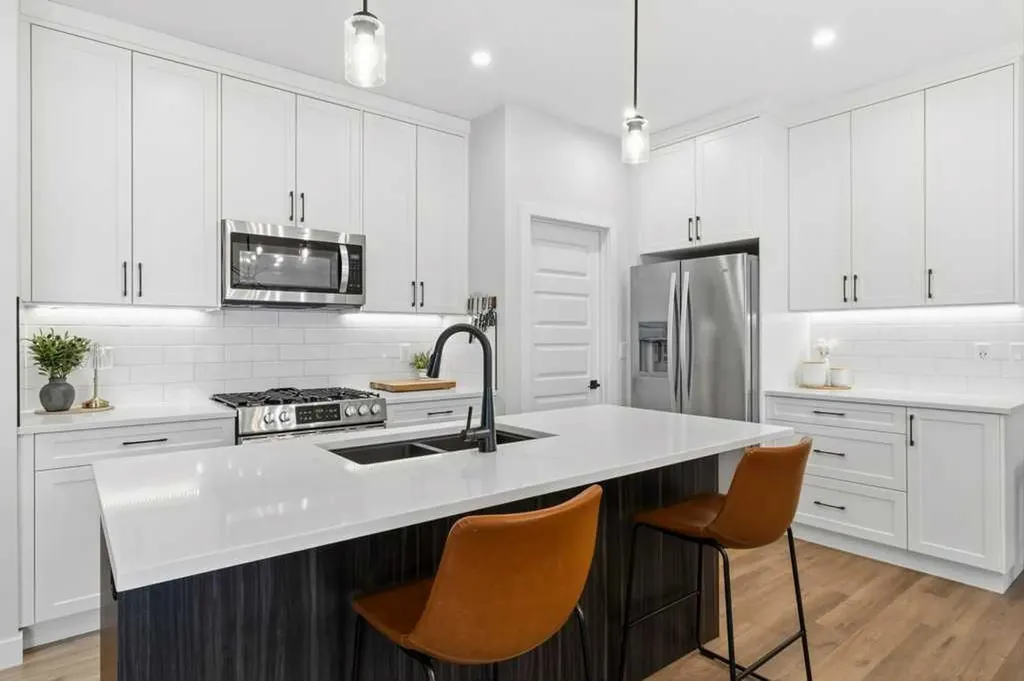 58 Bardwell Way Sylvan Lake AB T4S 0V4