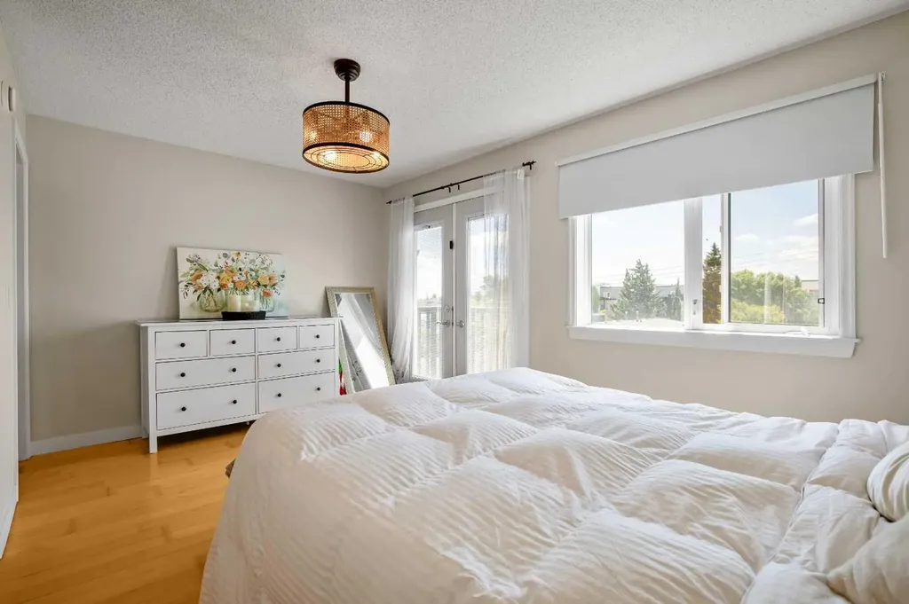 2705 11 Avenue SE Calgary AB T2A0E5