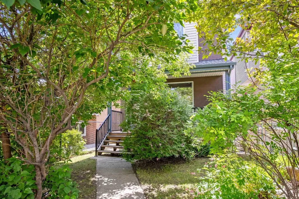 2705 11 Avenue SE Calgary AB T2A0E5