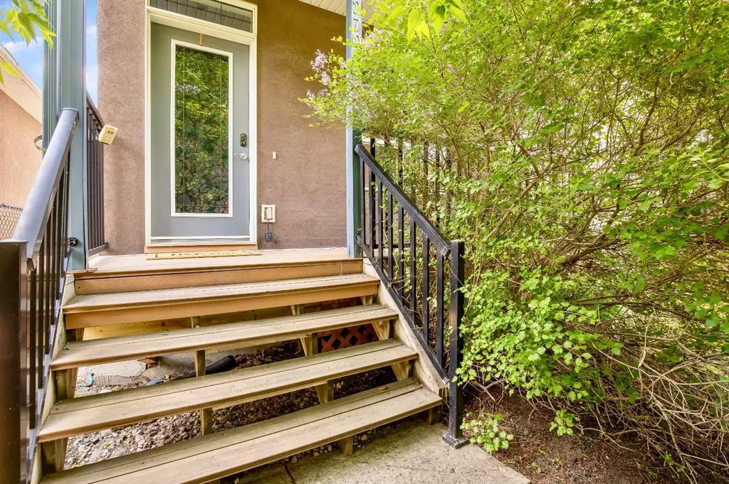 2705 11 Avenue SE Calgary AB T2A0E5