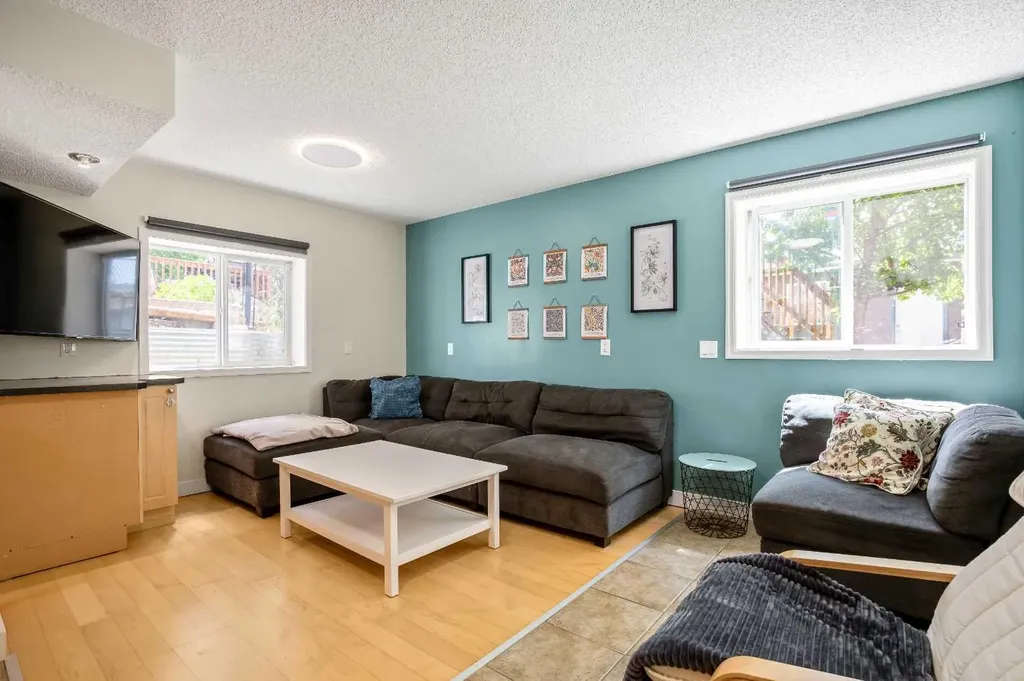 2705 11 Avenue SE Calgary AB T2A0E5