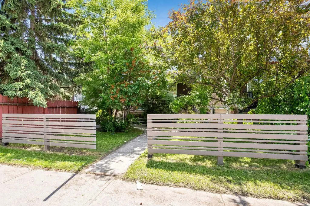 2705 11 Avenue SE Calgary AB T2A0E5