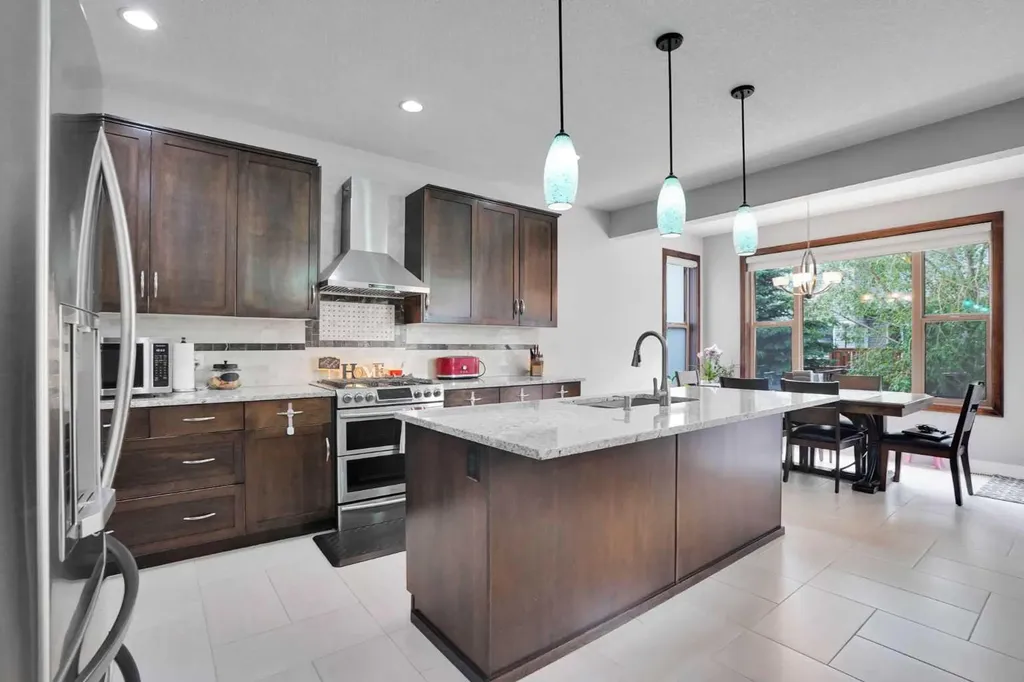 27 Brightoncrest Common SE Calgary AB T2Z 0N8
