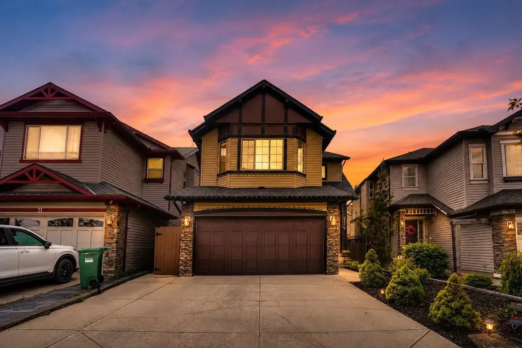 27 Brightoncrest Common SE Calgary AB T2Z 0N8