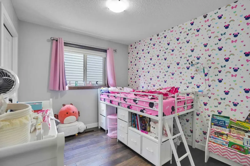 27 Brightoncrest Common SE Calgary AB T2Z 0N8