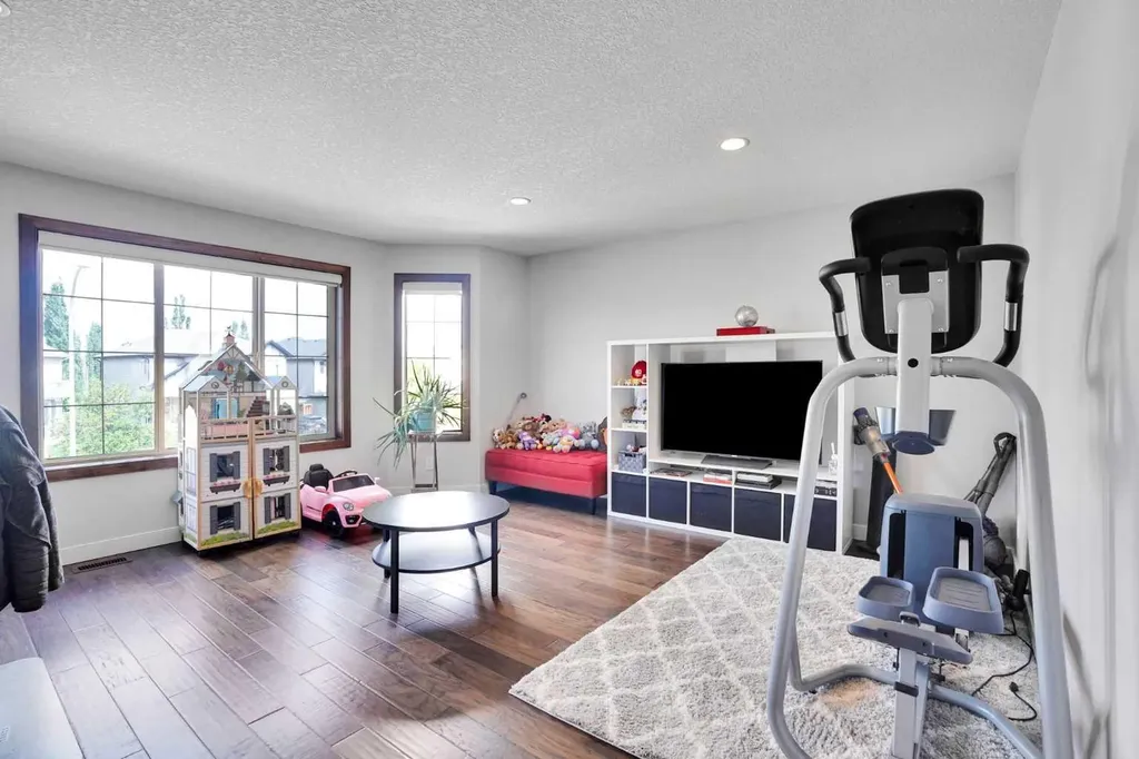 27 Brightoncrest Common SE Calgary AB T2Z 0N8