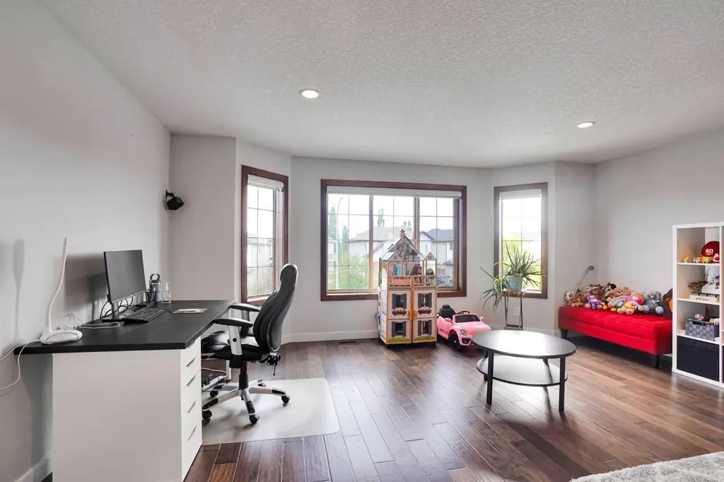 27 Brightoncrest Common SE Calgary AB T2Z 0N8