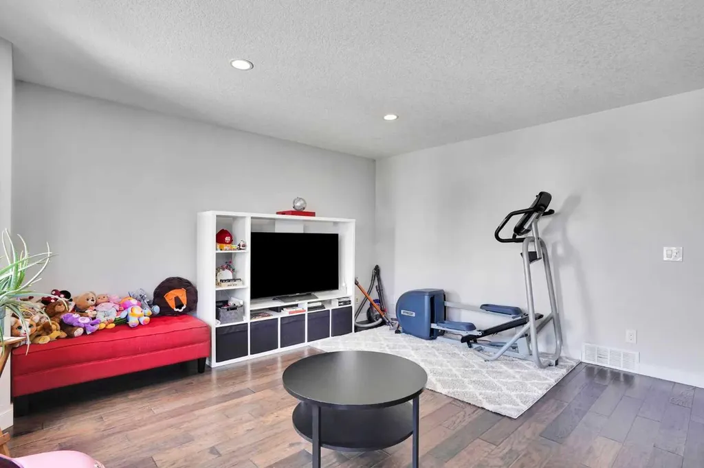 27 Brightoncrest Common SE Calgary AB T2Z 0N8