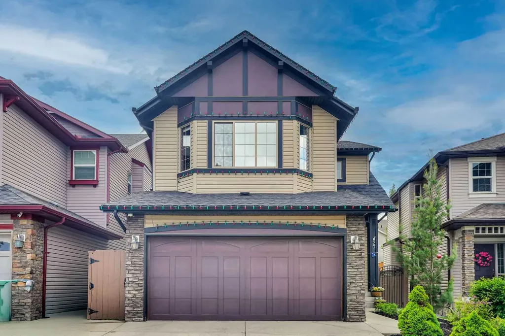 27 Brightoncrest Common SE Calgary AB T2Z 0N8