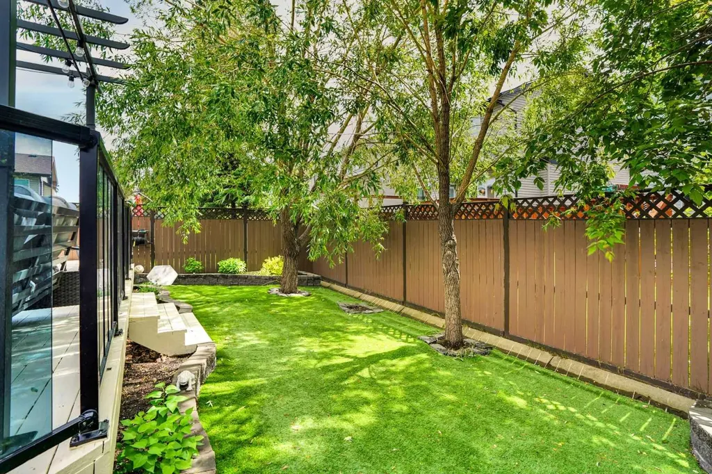27 Brightoncrest Common SE Calgary AB T2Z 0N8