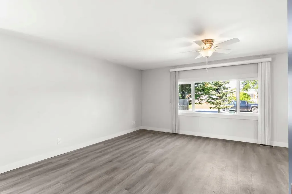 7 Tamarack Crescent NW Sundre AB T0M 1X0