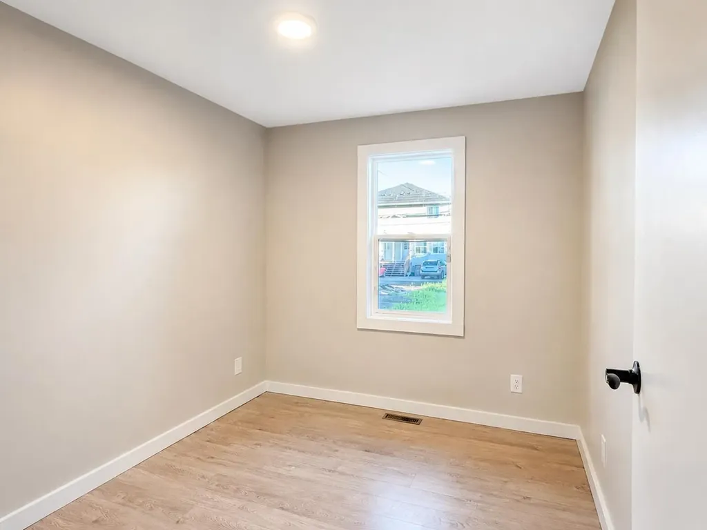 9321 104 Avenue Grande Prairie AB T8V 1C8