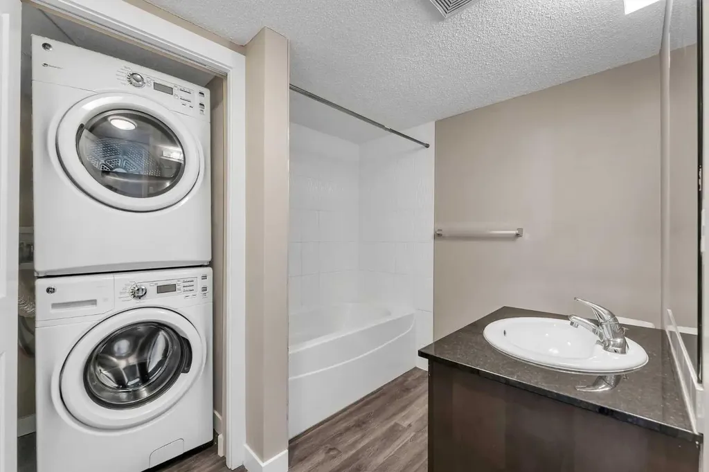 10 Kincora Glen Park NW Calgary AB T3R0C1