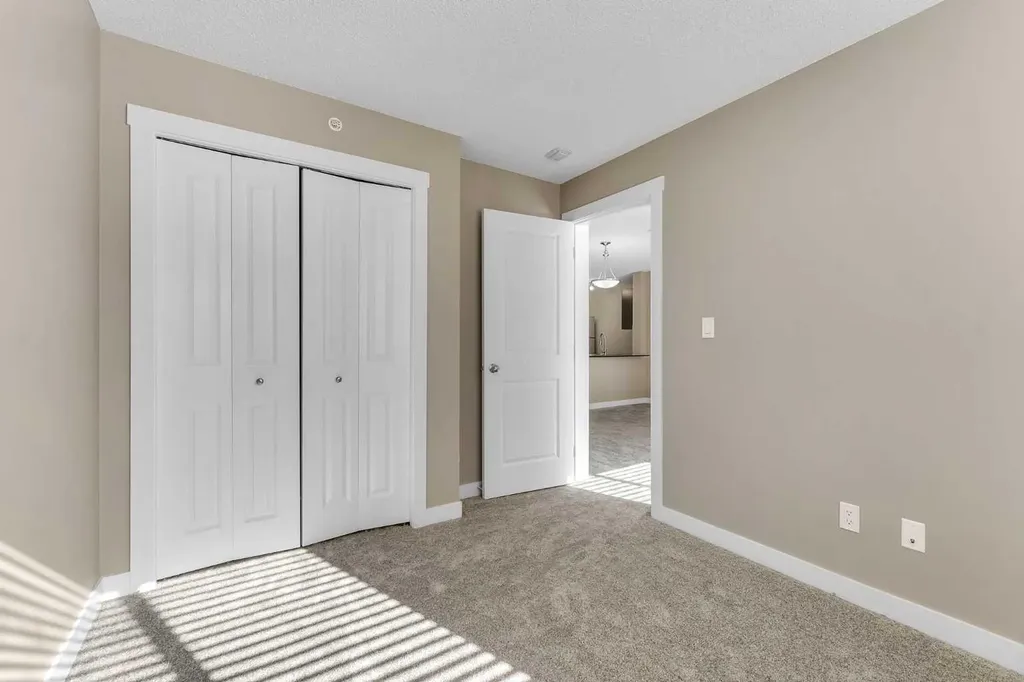 10 Kincora Glen Park NW Calgary AB T3R0C1