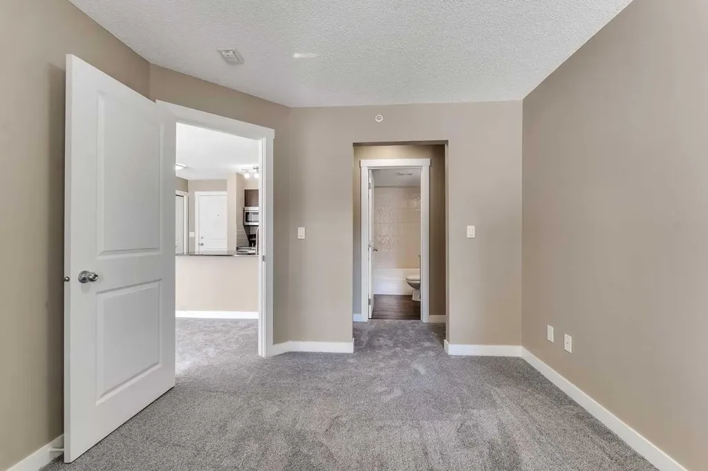 10 Kincora Glen Park NW Calgary AB T3R0C1