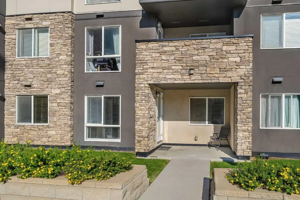 10 Kincora Glen Park NW Calgary AB T3R0C1