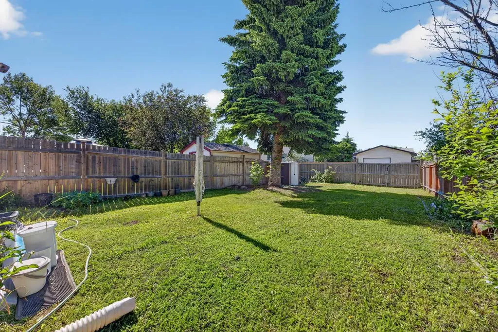6417 26 Avenue NE Calgary AB T1Y 4H2