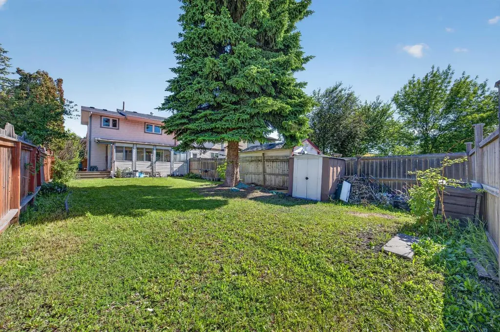 6417 26 Avenue NE Calgary AB T1Y 4H2