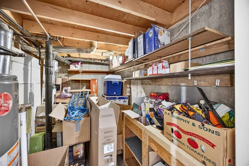 6417 26 Avenue NE Calgary AB T1Y 4H2