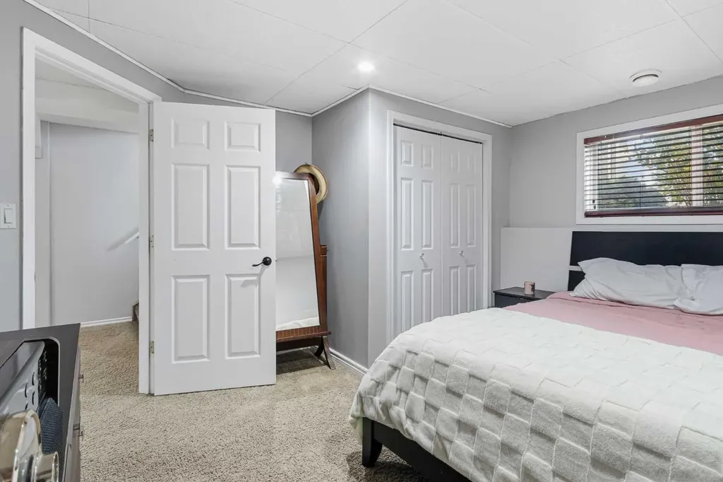 6606 34 Street Lloydminster AB T9V 3J1