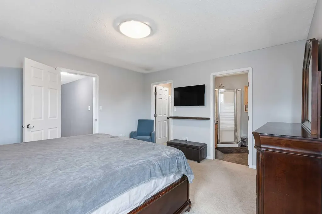 6606 34 Street Lloydminster AB T9V 3J1