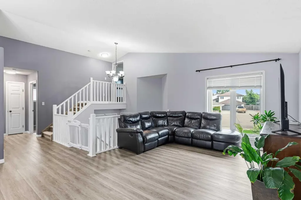 6606 34 Street Lloydminster AB T9V 3J1