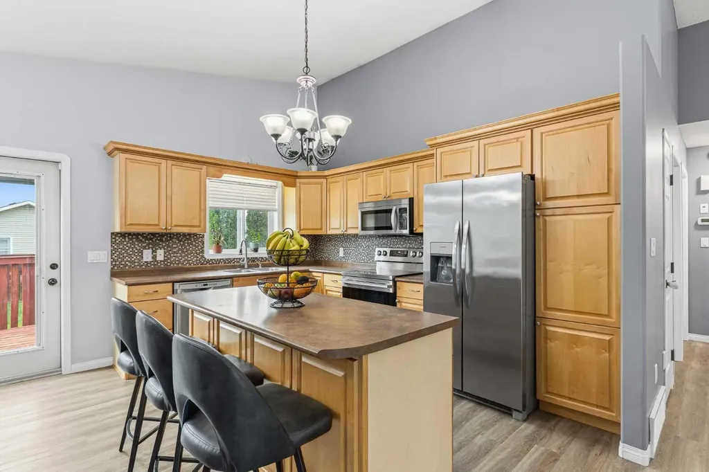 6606 34 Street Lloydminster AB T9V 3J1