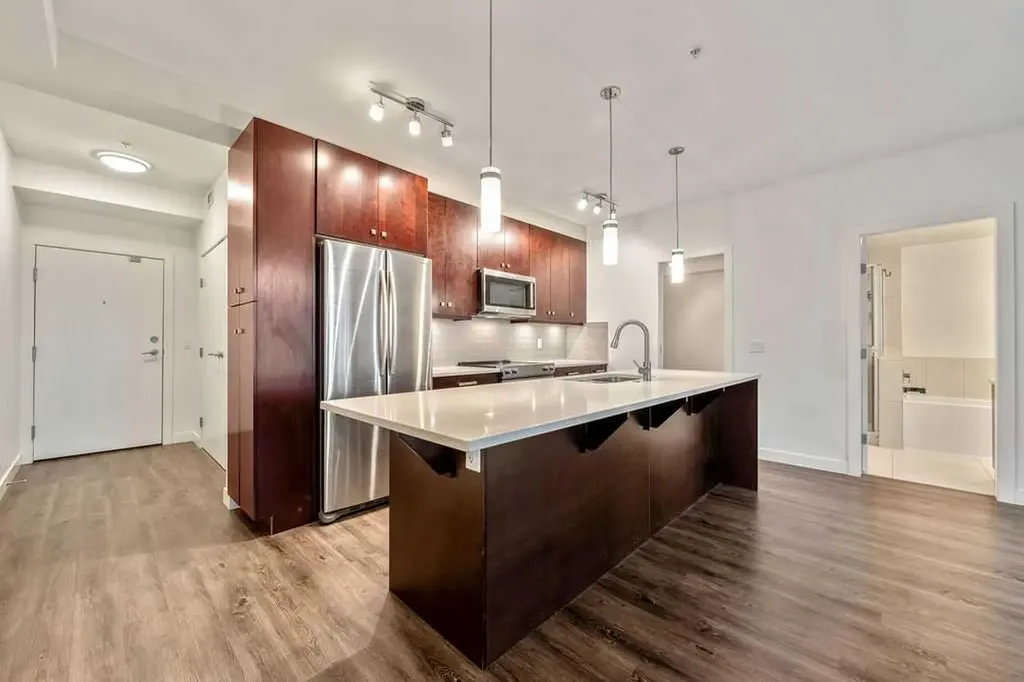 1720 10 Street SW Calgary AB T2T 3E8