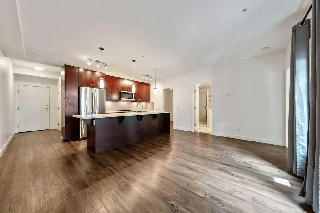 1720 10 Street SW Calgary AB T2T 3E8