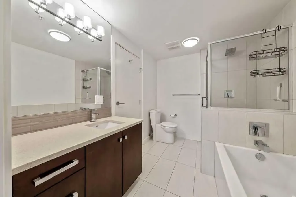 1720 10 Street SW Calgary AB T2T 3E8