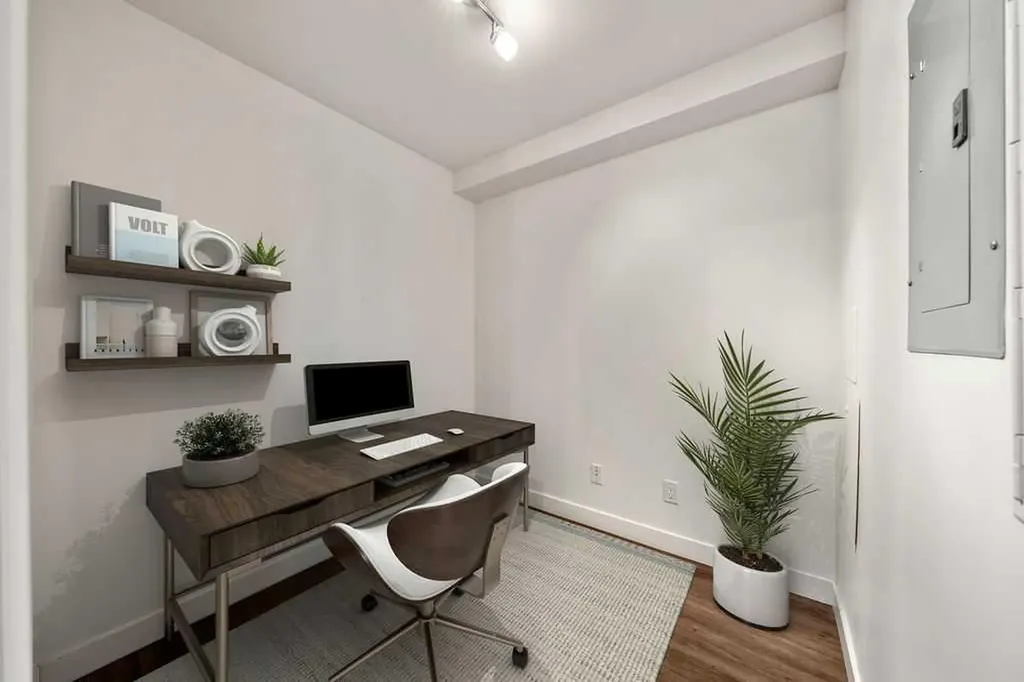 1720 10 Street SW Calgary AB T2T 3E8