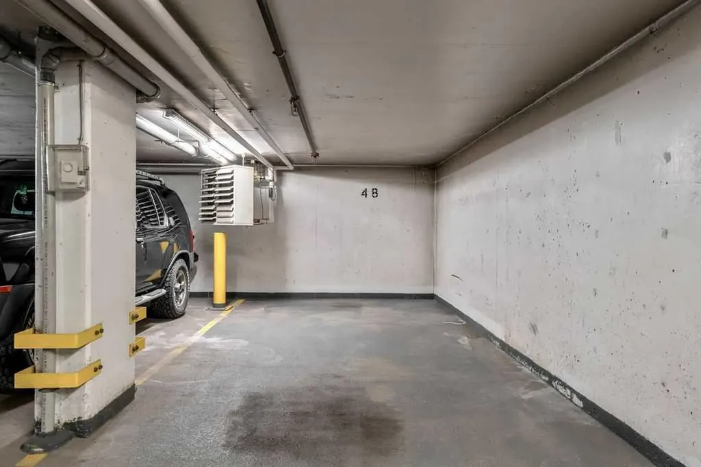 1720 10 Street SW Calgary AB T2T 3E8