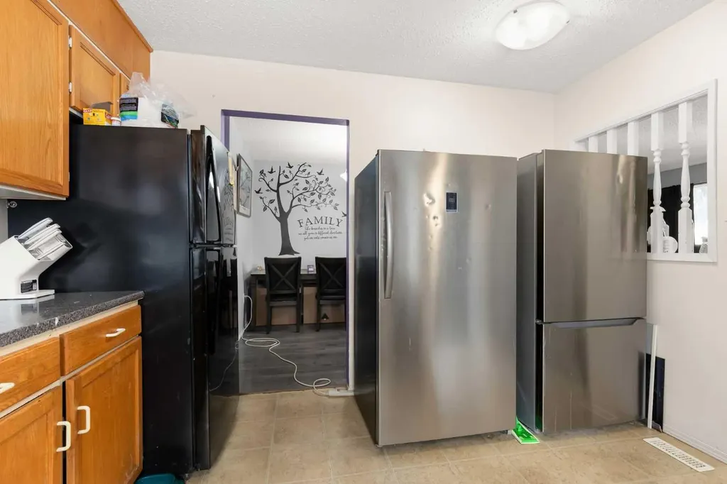 211 Ross Glen Drive SE Medicine Hat AB T1B 1N7