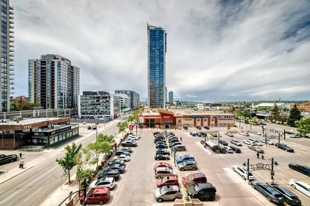 1053 10 Street SW Calgary AB T2R 1S6