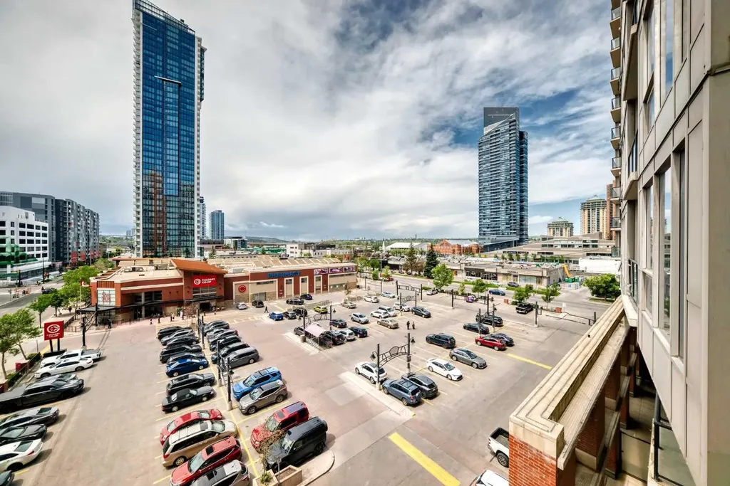 1053 10 Street SW Calgary AB T2R 1S6