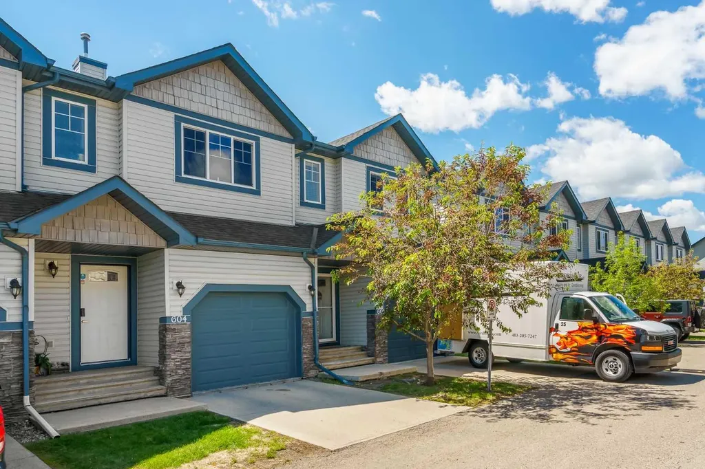620 Luxstone Landing SW Airdrie AB T4B 0B6