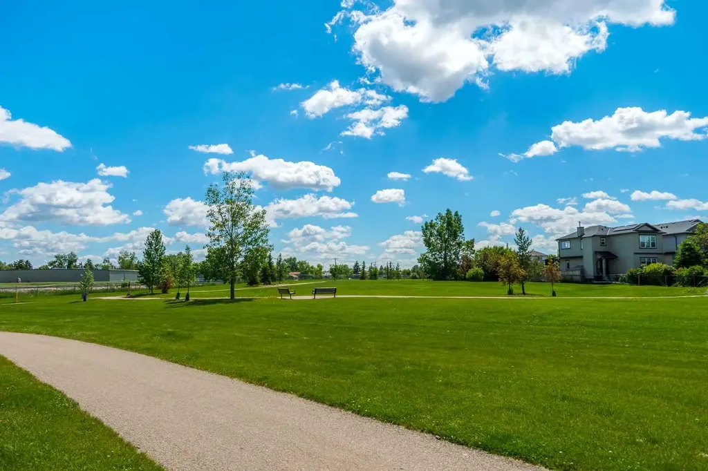 620 Luxstone Landing SW Airdrie AB T4B 0B6