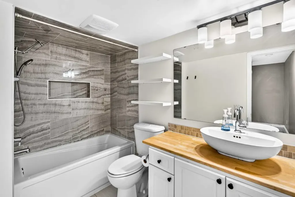 1814 18 Street SW Calgary AB T2T 4T1