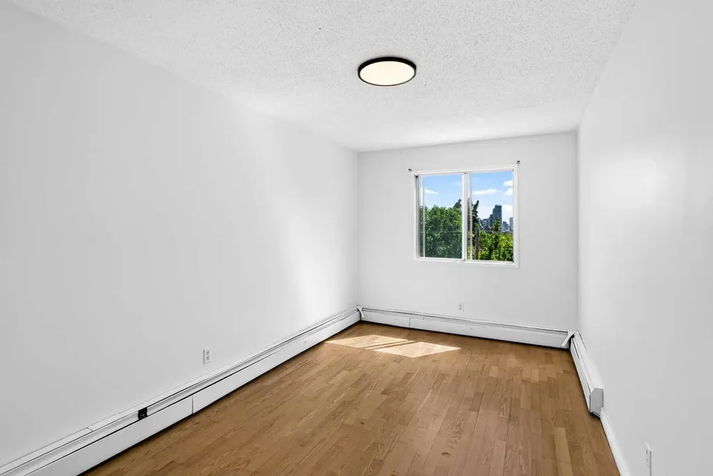 1814 18 Street SW Calgary AB T2T 4T1
