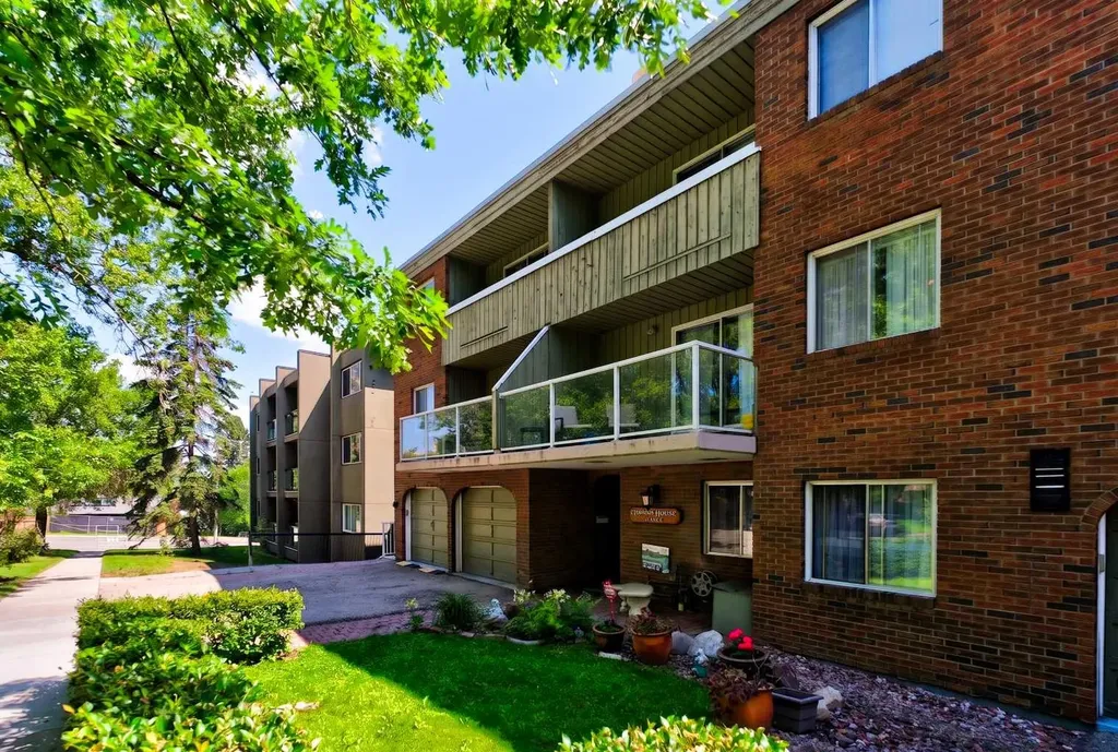 1814 18 Street SW Calgary AB T2T 4T1