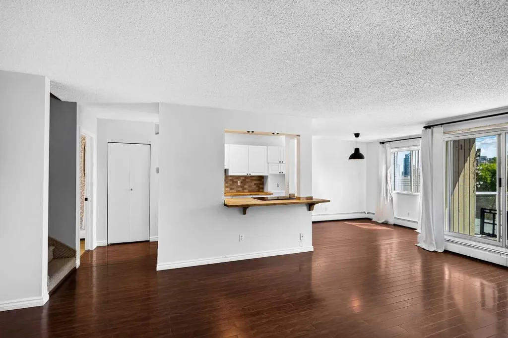 1814 18 Street SW Calgary AB T2T 4T1