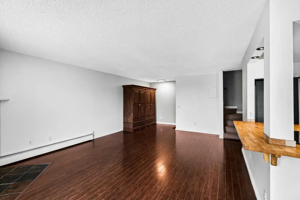 1814 18 Street SW Calgary AB T2T 4T1