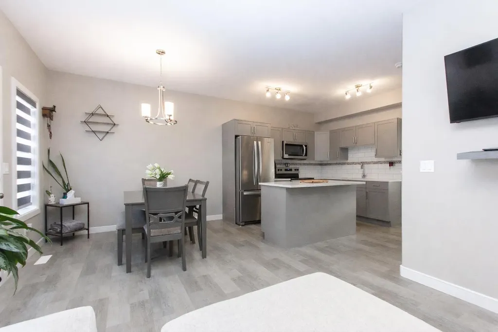 148 Vanier Drive Red Deer AB T4R 0K9