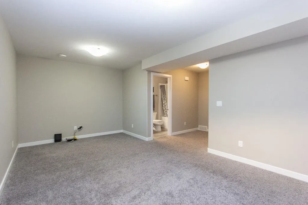 148 Vanier Drive Red Deer AB T4R 0K9