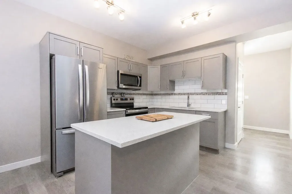 148 Vanier Drive Red Deer AB T4R 0K9