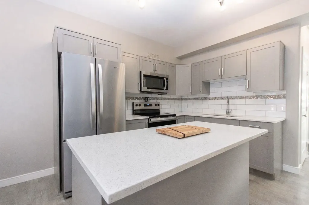 148 Vanier Drive Red Deer AB T4R 0K9
