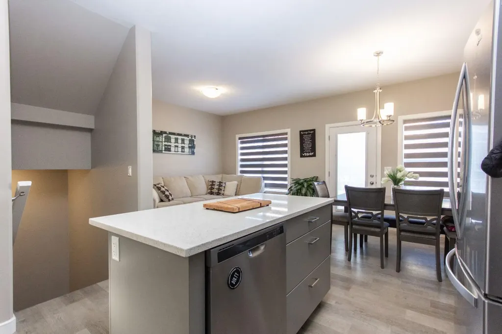 148 Vanier Drive Red Deer AB T4R 0K9