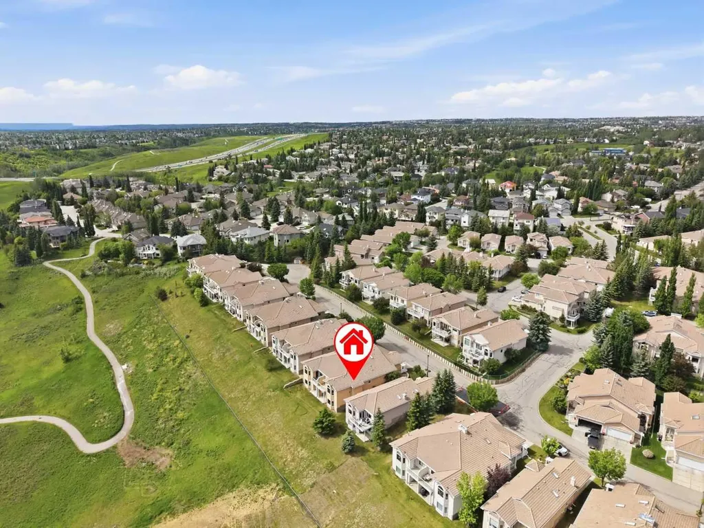 206 Scimitar Heath NW Calgary AB T3L 2E1